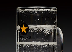 ビールの泡の輪(レーシング)