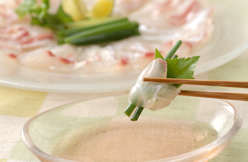 鯛の薄造り さわやか梅肉たれ