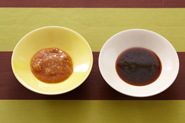 つけるたれによって、違った味が楽しめます。おすすめのたれレシピをご紹介しましょう。●みそマーマレードだれみそ大さじ2、マーマレードジャム大さじ4を混ぜる。●ゆずこしょうだれゆずこしょう少々、ポン酢しょうゆ大さじ4を混ぜる。