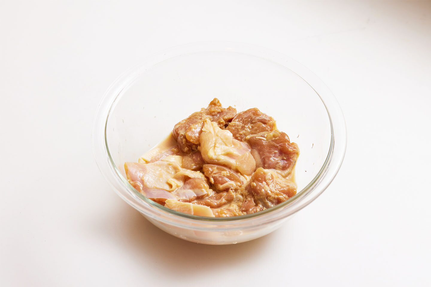 鶏肉は一口大に切り、Aをもみ込む。<br> （30分～一晩おいてもよい）