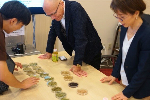 味わいの方向性を打ち合わせ